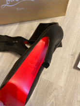 Load image into Gallery viewer, CL Heels 5.5&quot; Size 38
