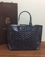 Load image into Gallery viewer, Monogram Tote (8)
