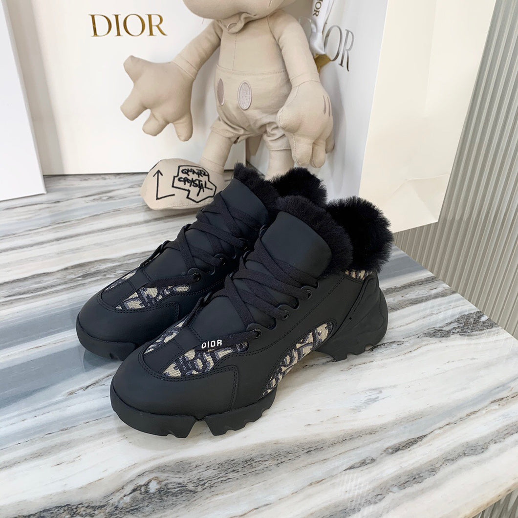 D Fur Sneakers (3)