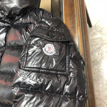 Load image into Gallery viewer, Unisex Short Puffer Jacket
