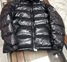 Load image into Gallery viewer, Unisex Short Puffer Jacket
