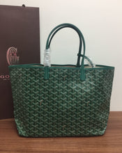 Load image into Gallery viewer, Monogram Tote (8)
