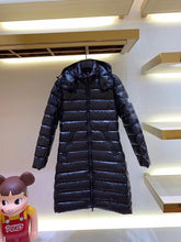 Load image into Gallery viewer, Women&#39;s Long Puffer Jacket
