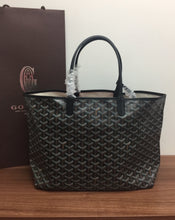 Load image into Gallery viewer, Monogram Tote (8)
