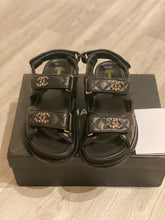 Load image into Gallery viewer, Dad Sandals Size 39
