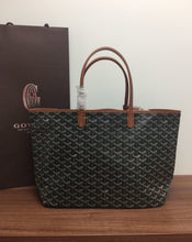 Load image into Gallery viewer, Monogram Tote (8)
