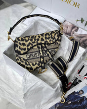 Load image into Gallery viewer, Cheetah Saddle Bag
